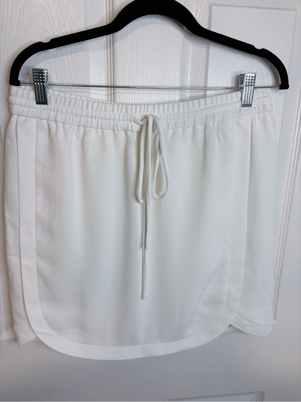 J.Crew Ivory Pull-On Mini Skirt Size 6 NWT Drawstring Skirt - Picture 2 of 9